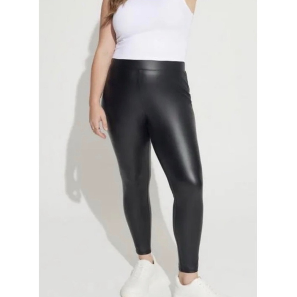 TORRID Faux Leather Leggings Women Signature Waist Black 2X